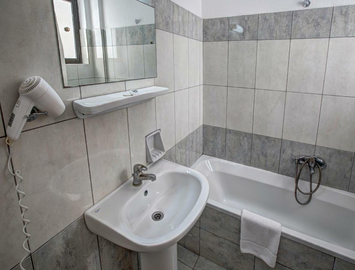 Benitses Bay View Hotel Gastouri  ภายนอก รูปภาพ